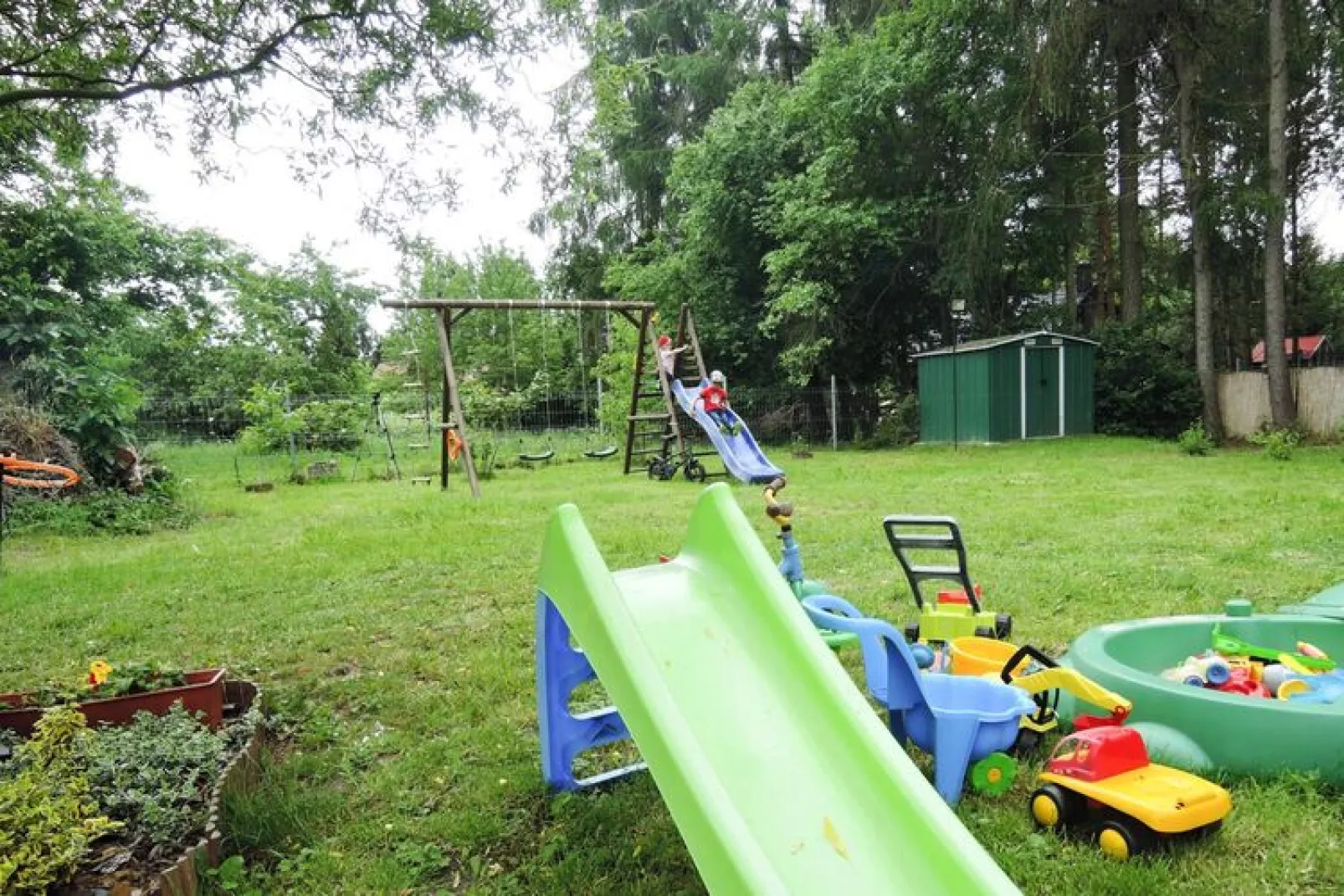 House of Dwarfs - holiday home Kolczewo-Gardens summer