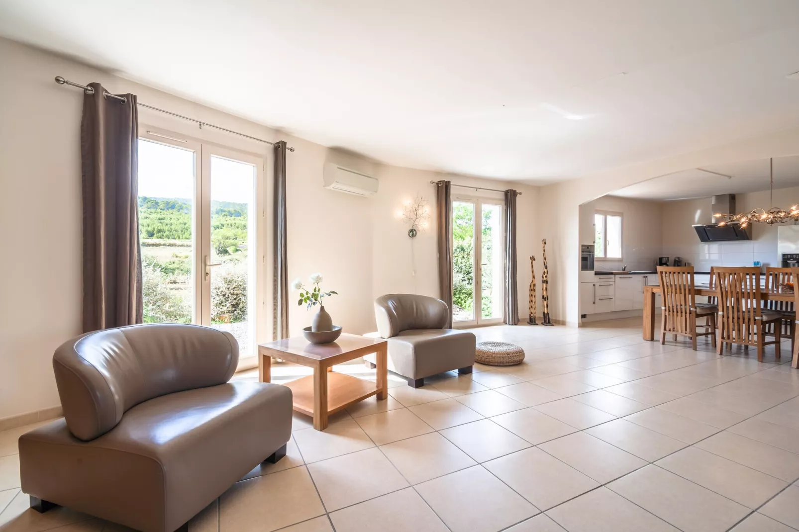 Villa l'Olivier-Living room