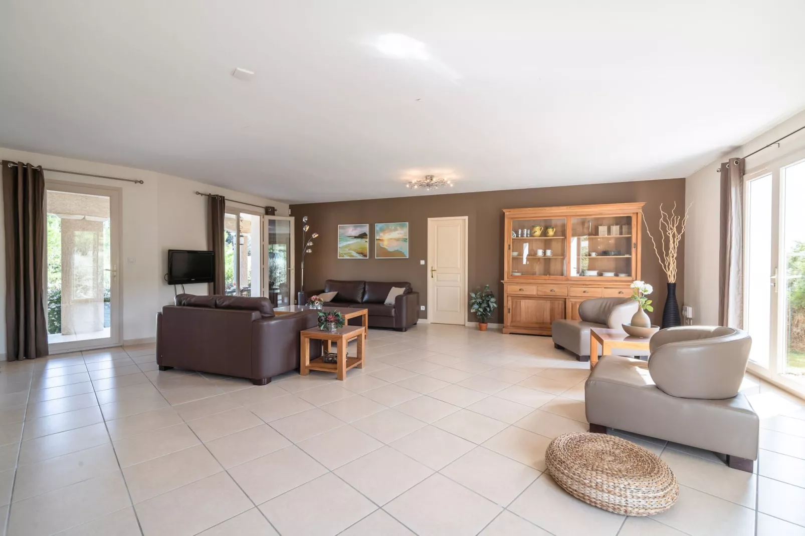 Villa l'Olivier-Living room