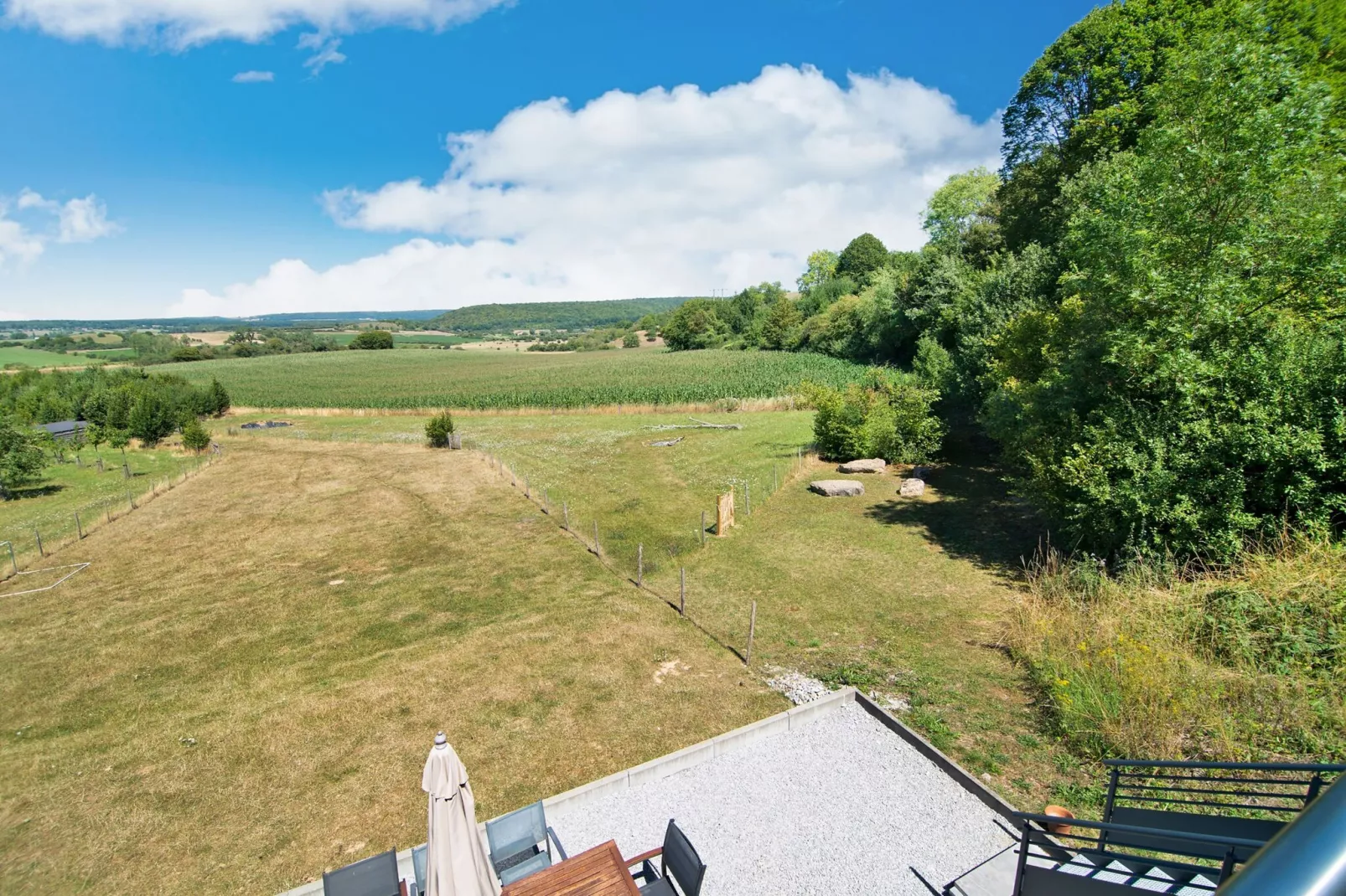 Alatienne-View summer