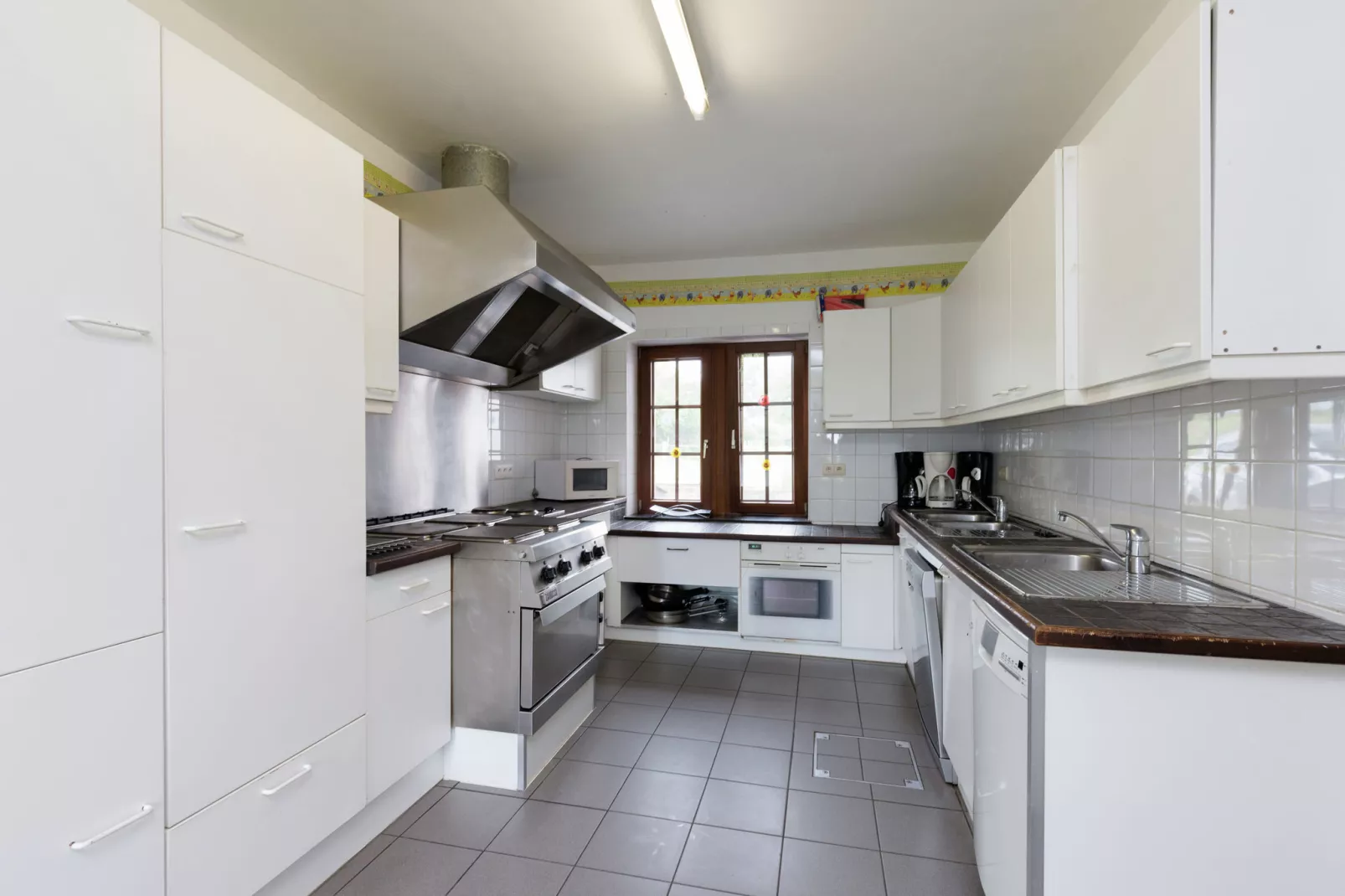 Ecole-Kitchen