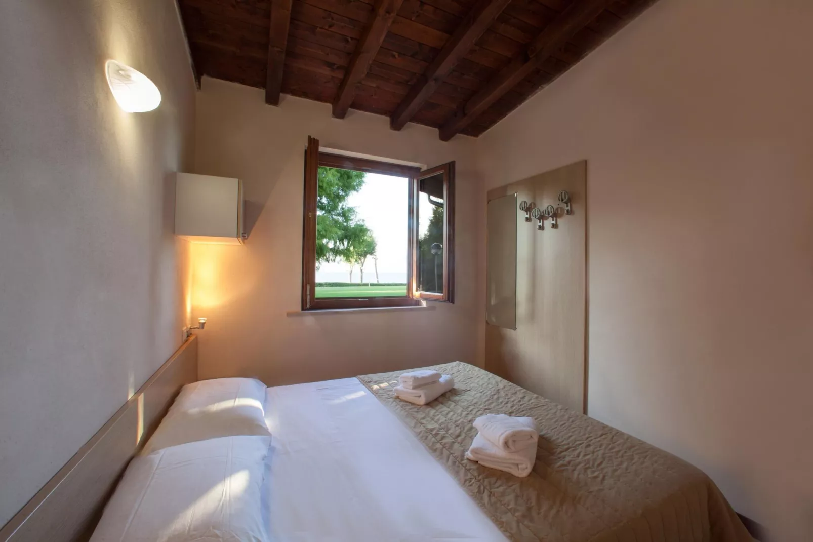 Residence The Garda Village, Sirmione-trilo comfort-Bedroom
