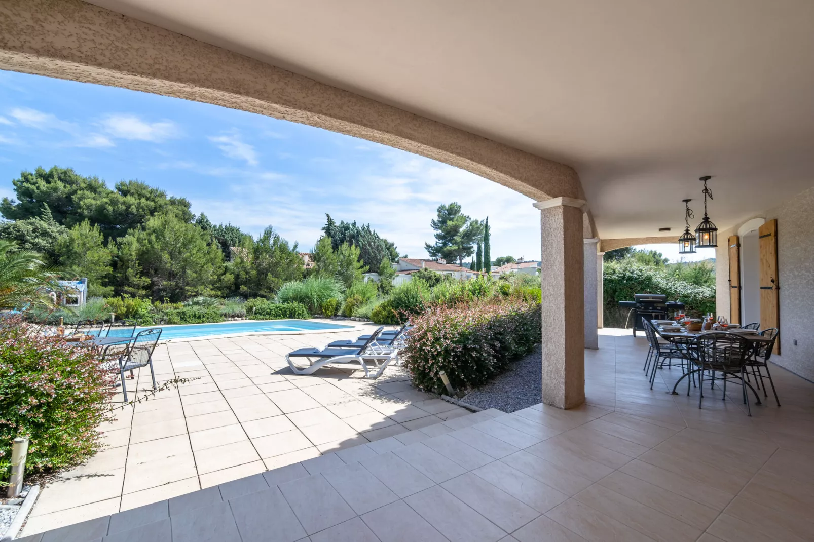 Villa l'Olivier-Terrace balcony