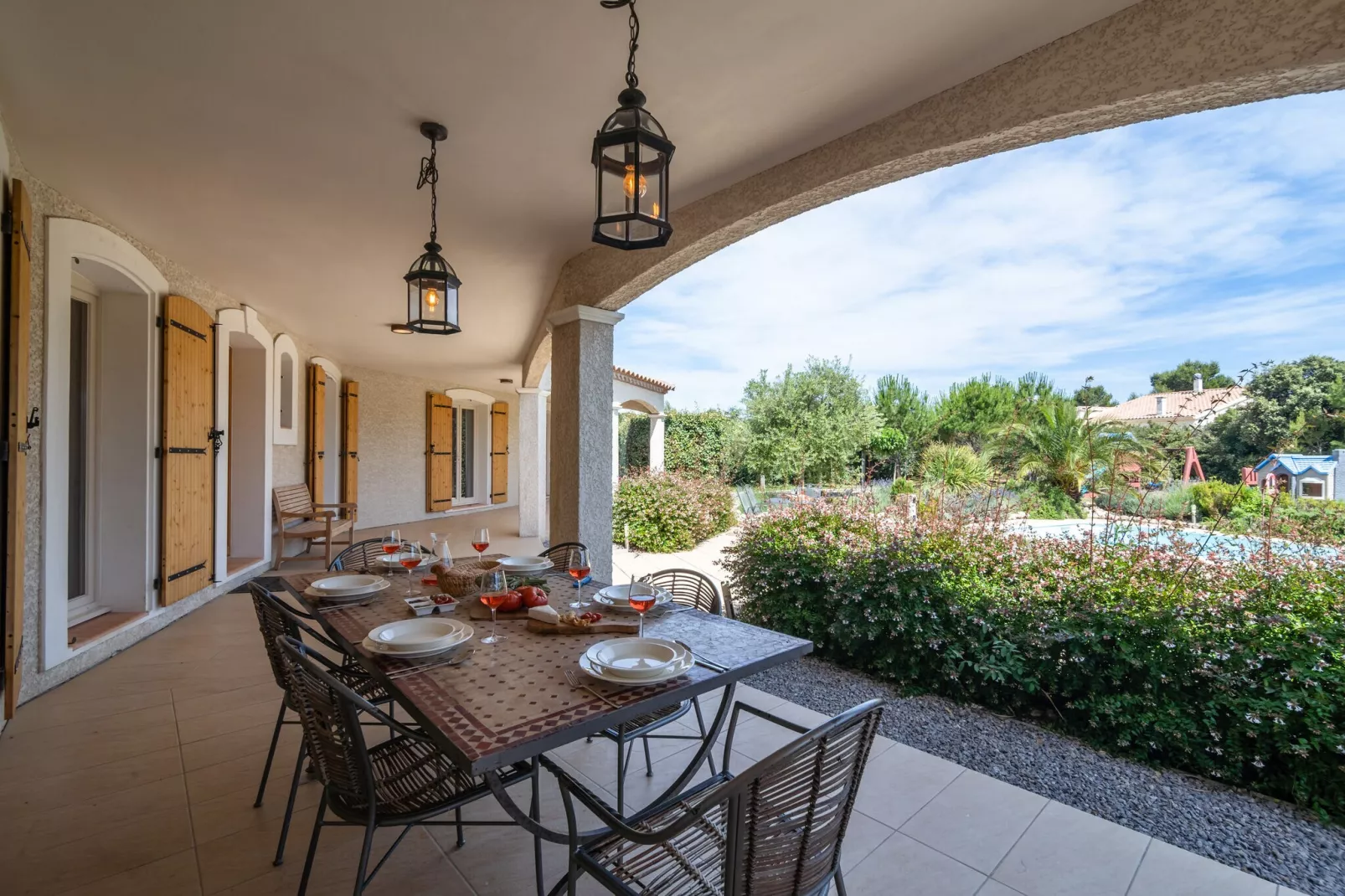 Villa l'Olivier-Terrace balcony