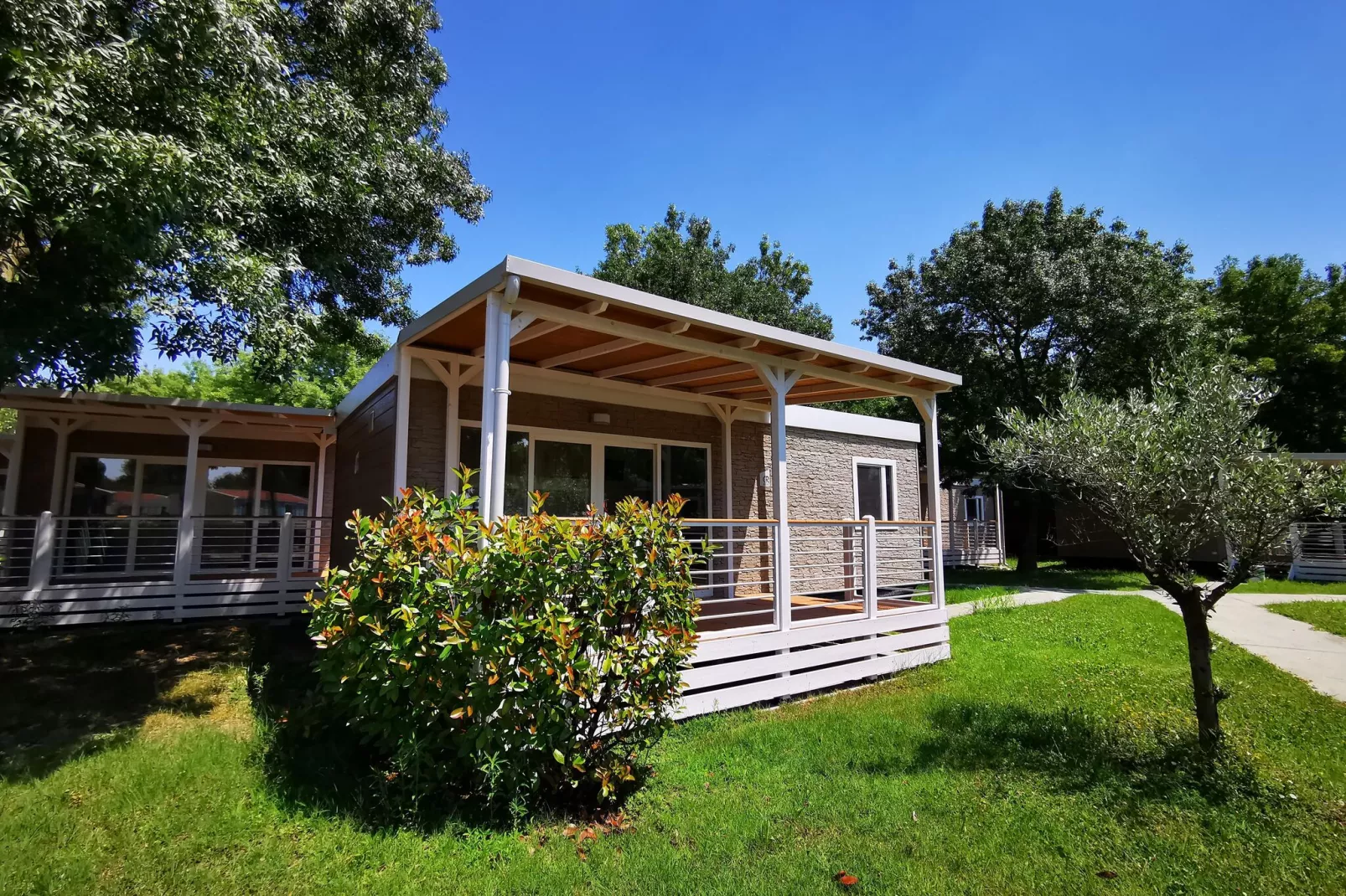 Mobile Homes The Garda Village, Sirmione-Maxi Caravan Prestige-View summer