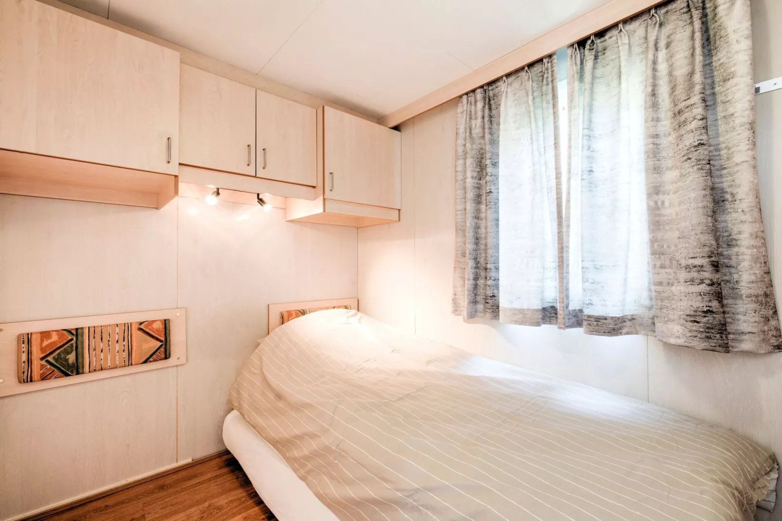 Huisje 84-Bedroom
