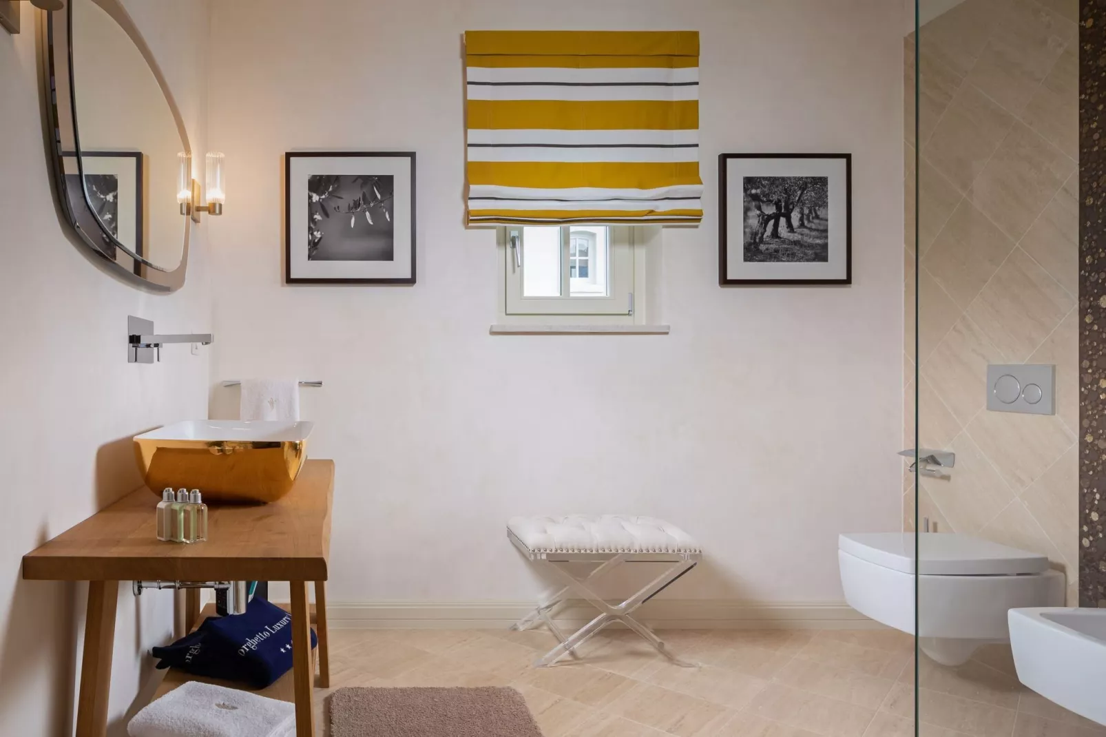 Claretta-Bathroom