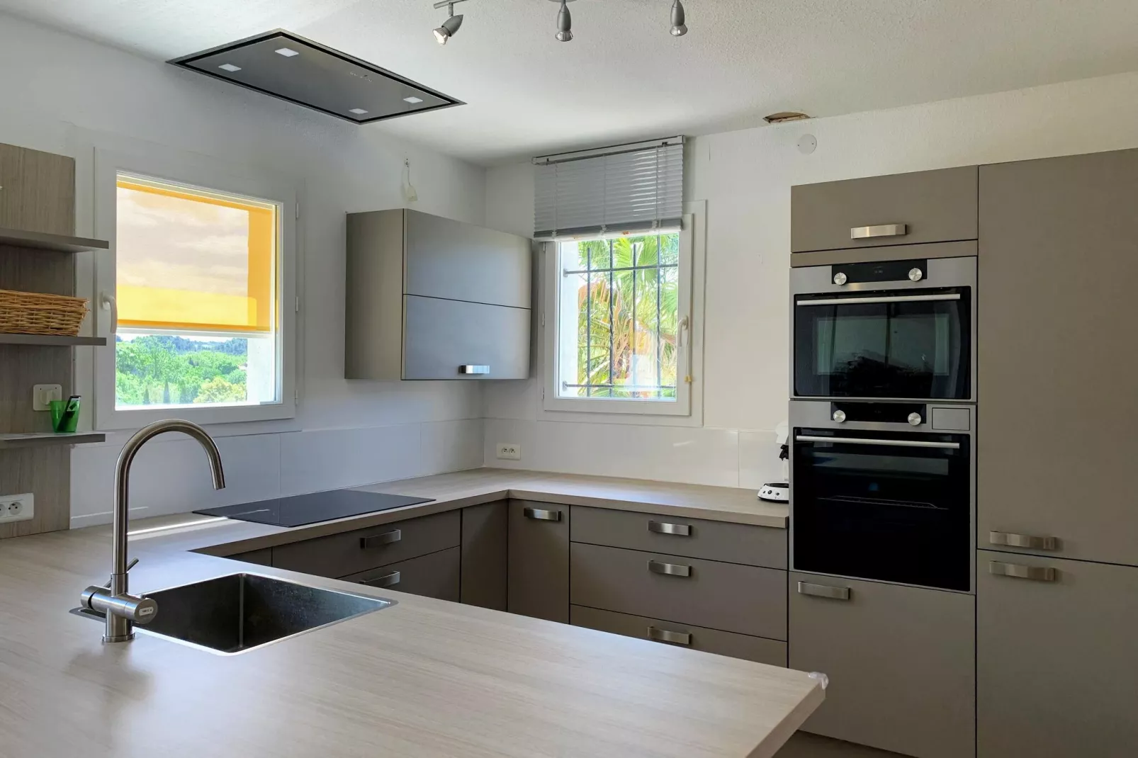 La Capitelle-Kitchen