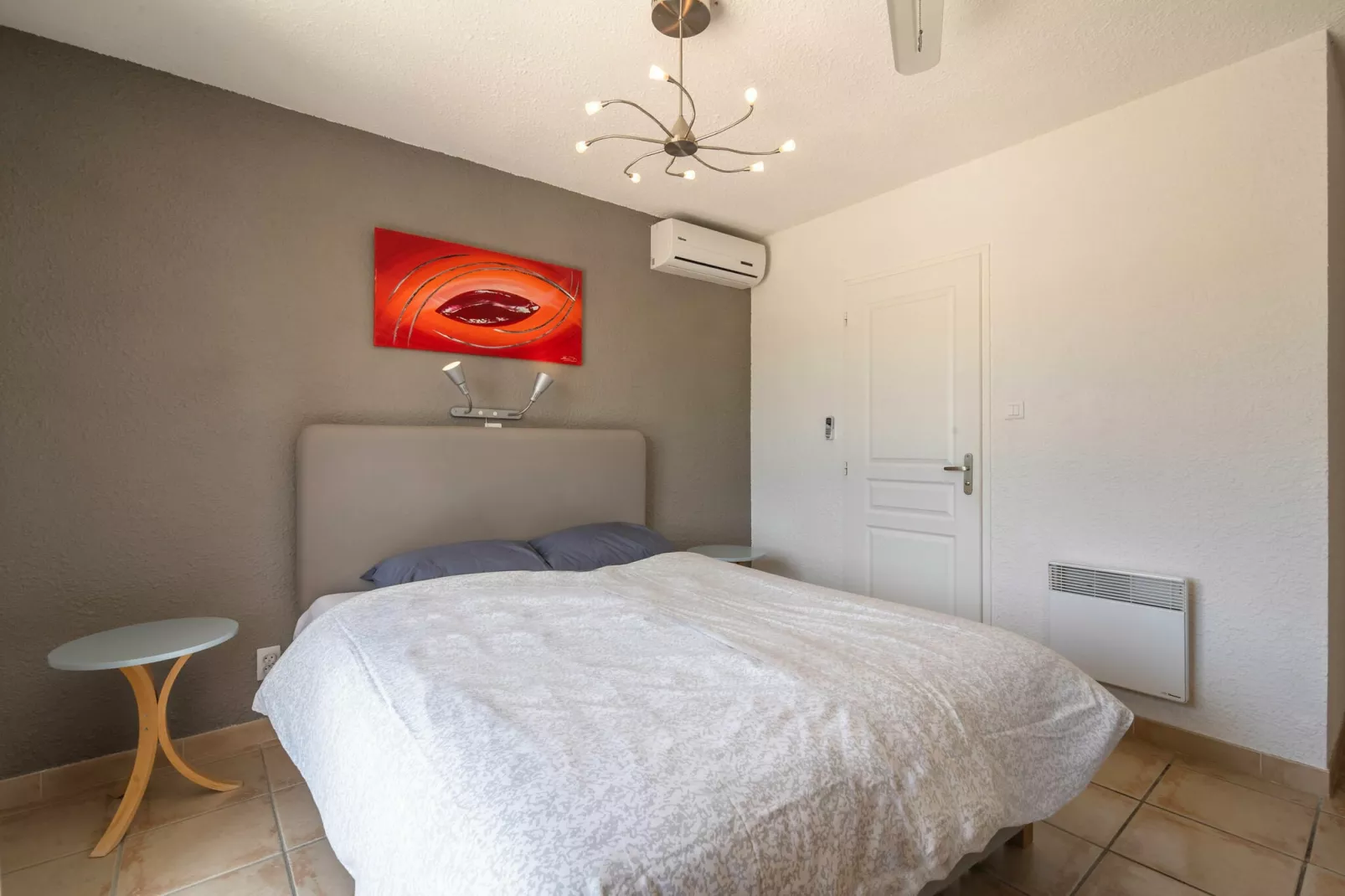 La Capitelle-Bedroom