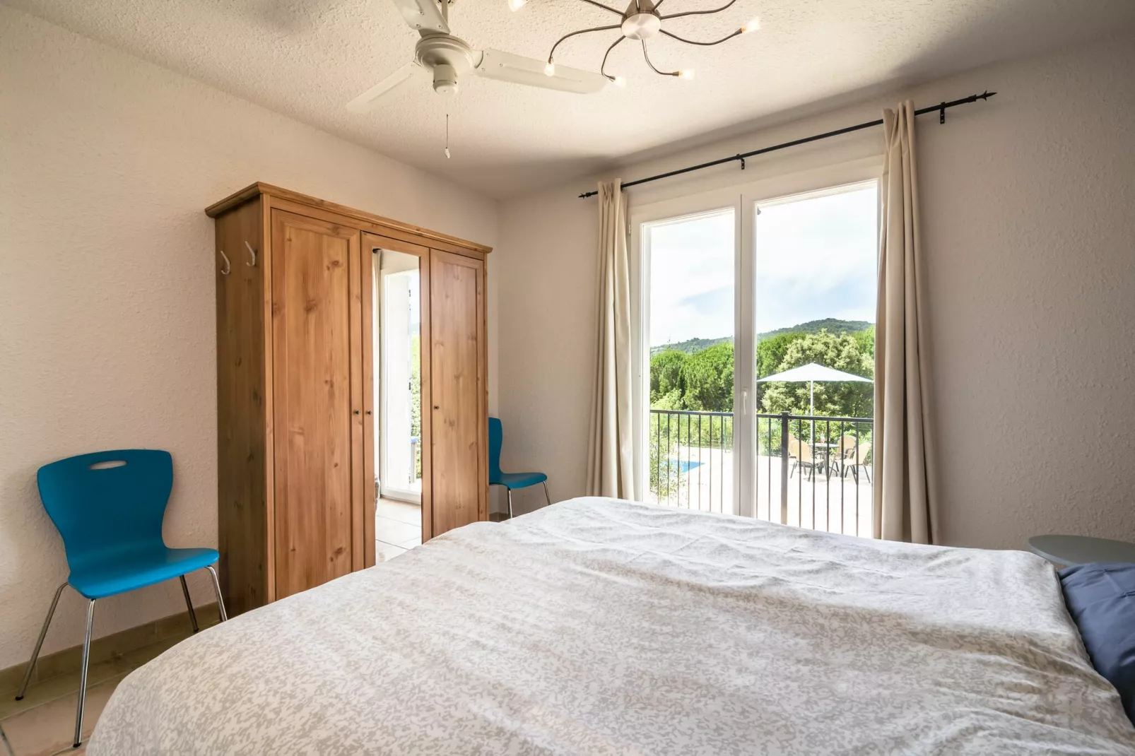 La Capitelle-Bedroom