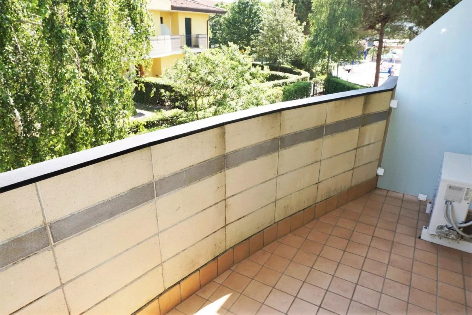 Olmi E206  Lido Altanea-Terrace balcony