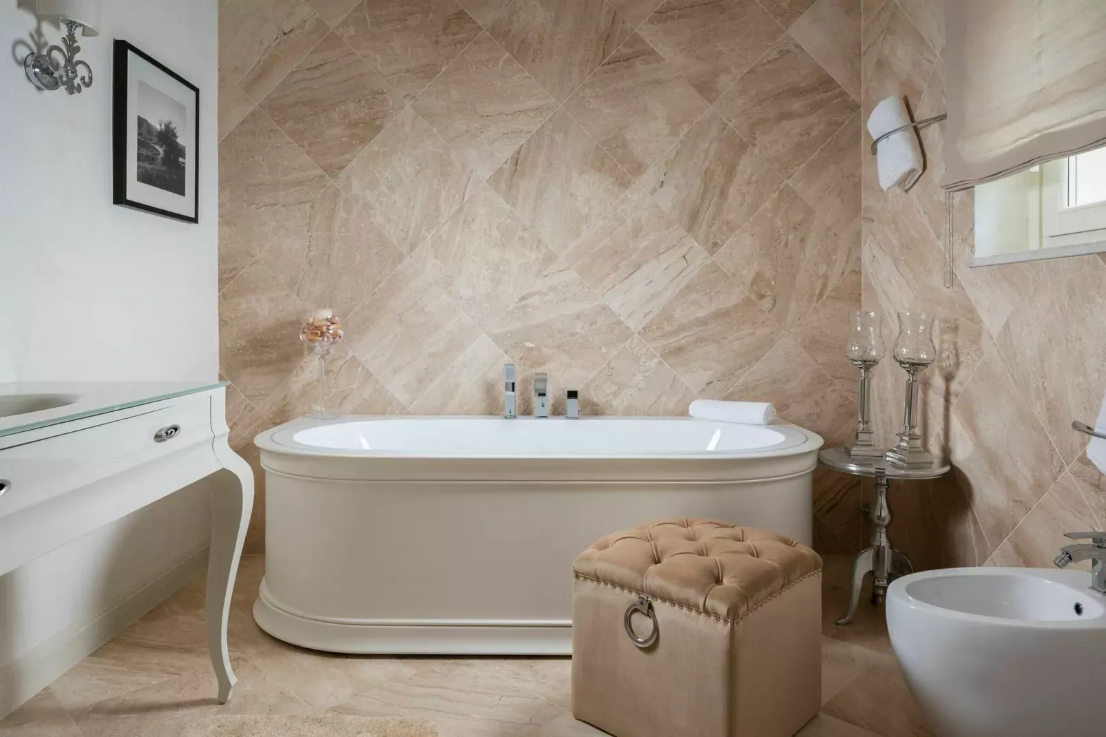 Adele-Bathroom