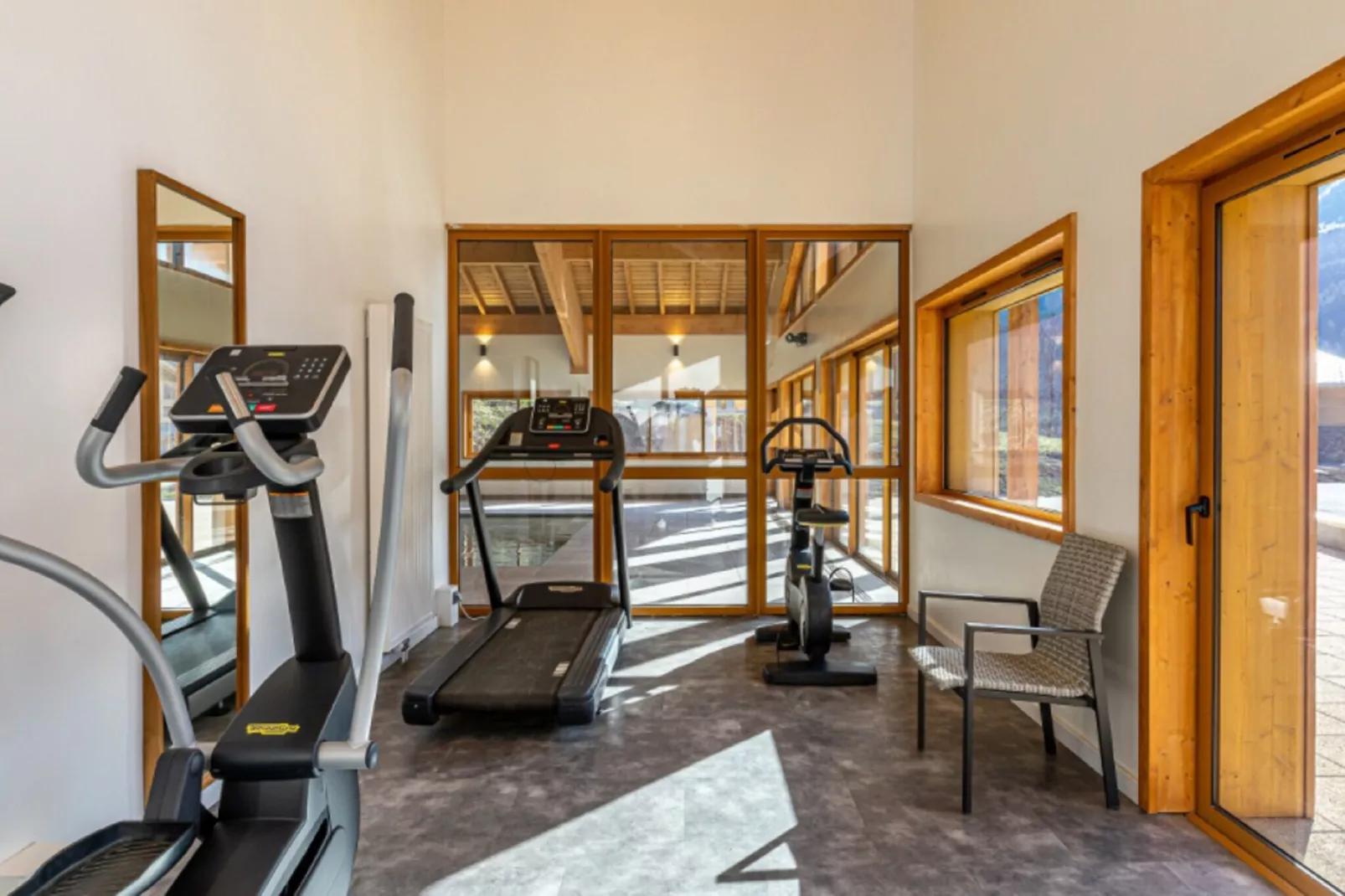 Penthouse 6p.-Parkeinrichtungen