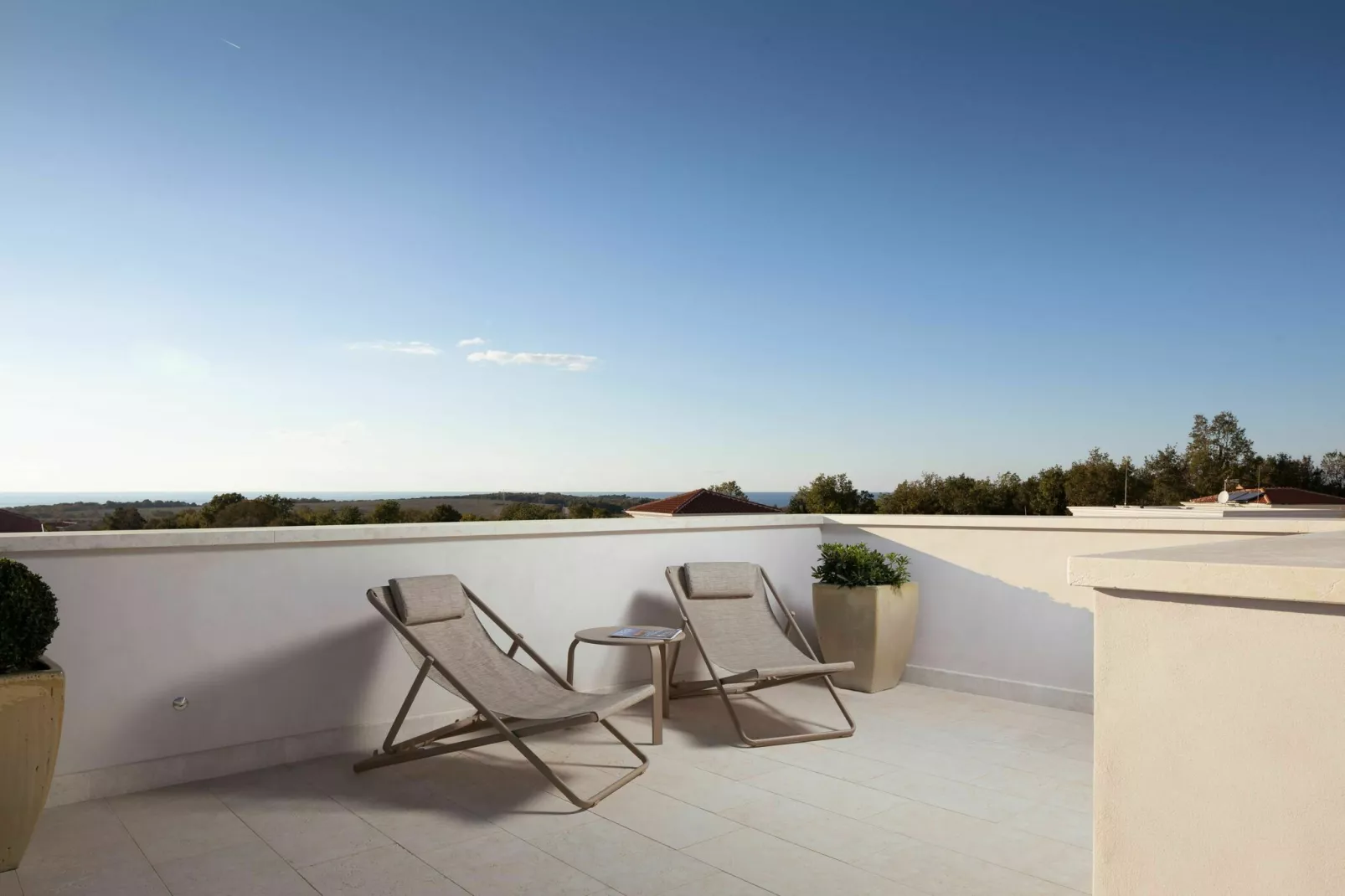 Adele-Terrace balcony