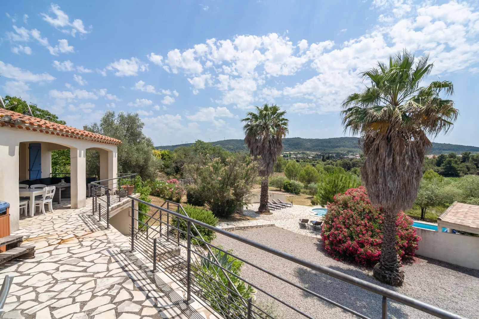 La Cave-View summer