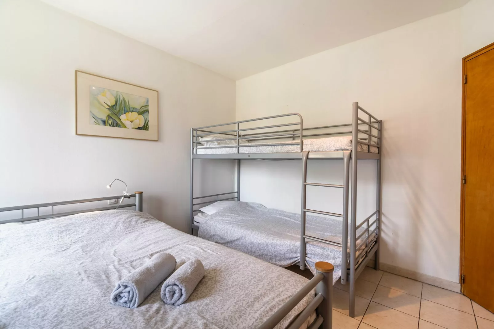 La Cave-Bedroom