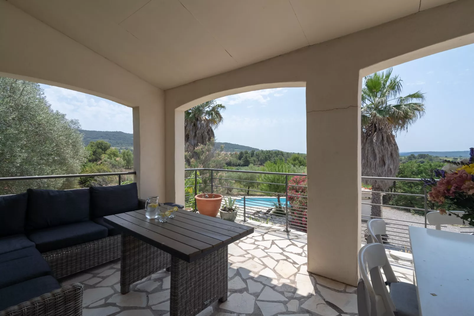 La Cave-Terrace balcony