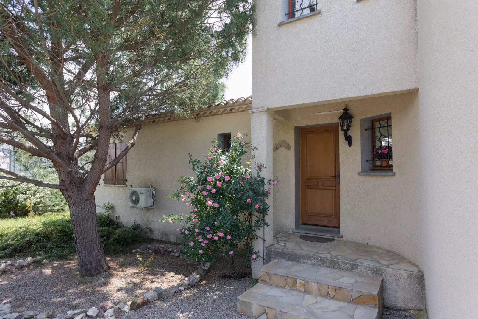 La Cerisette-Exterior summer