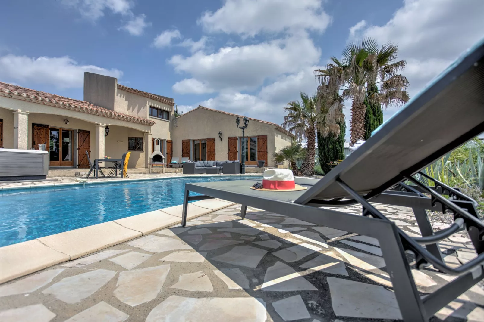 La Cerisette-Pool