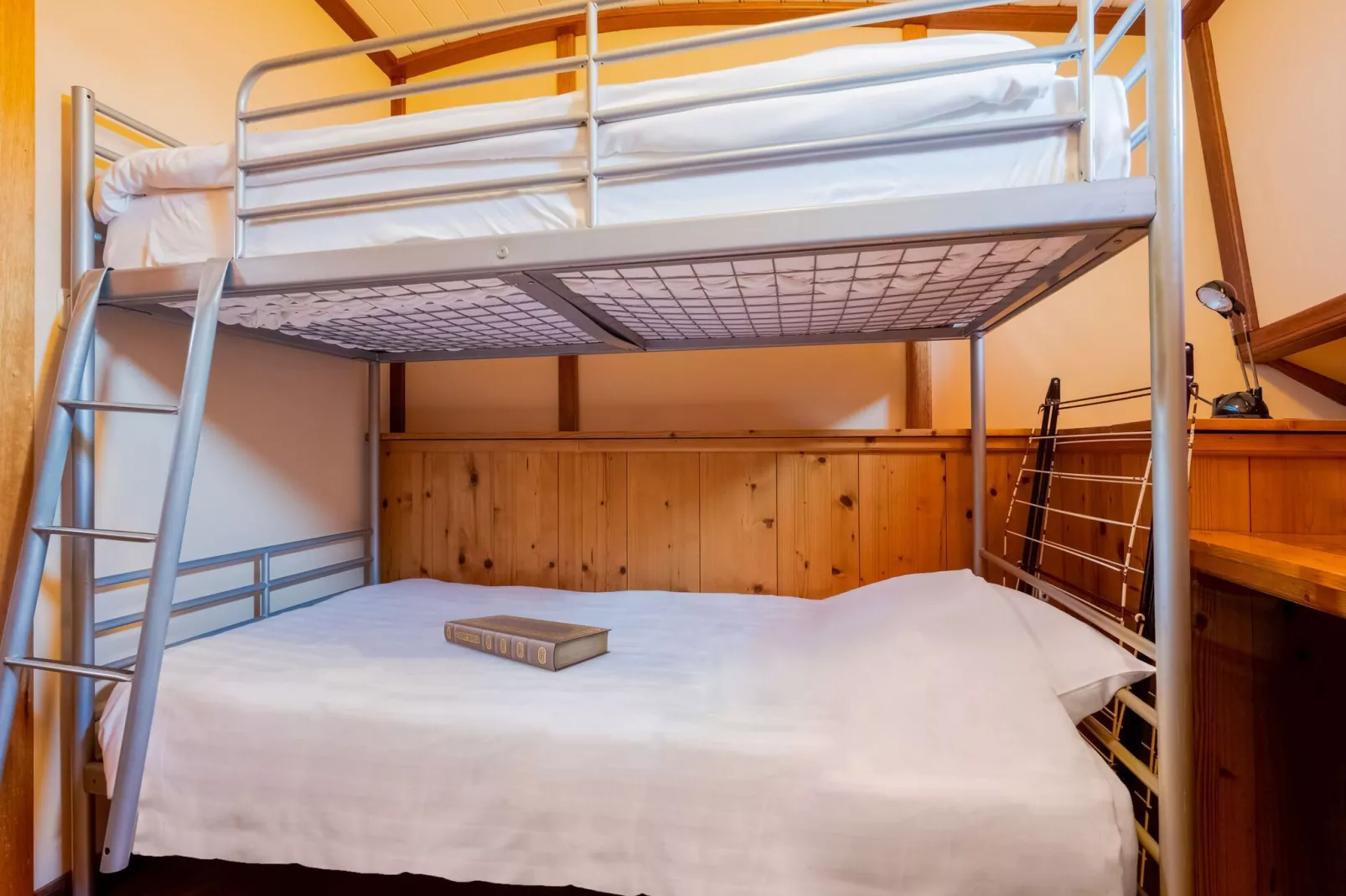 De Haai-Bedroom
