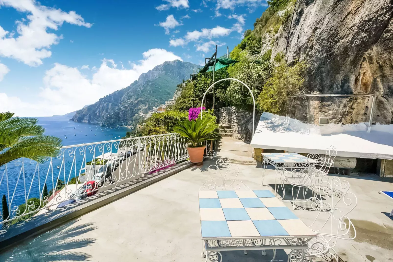 Arienzo-Terrace balcony