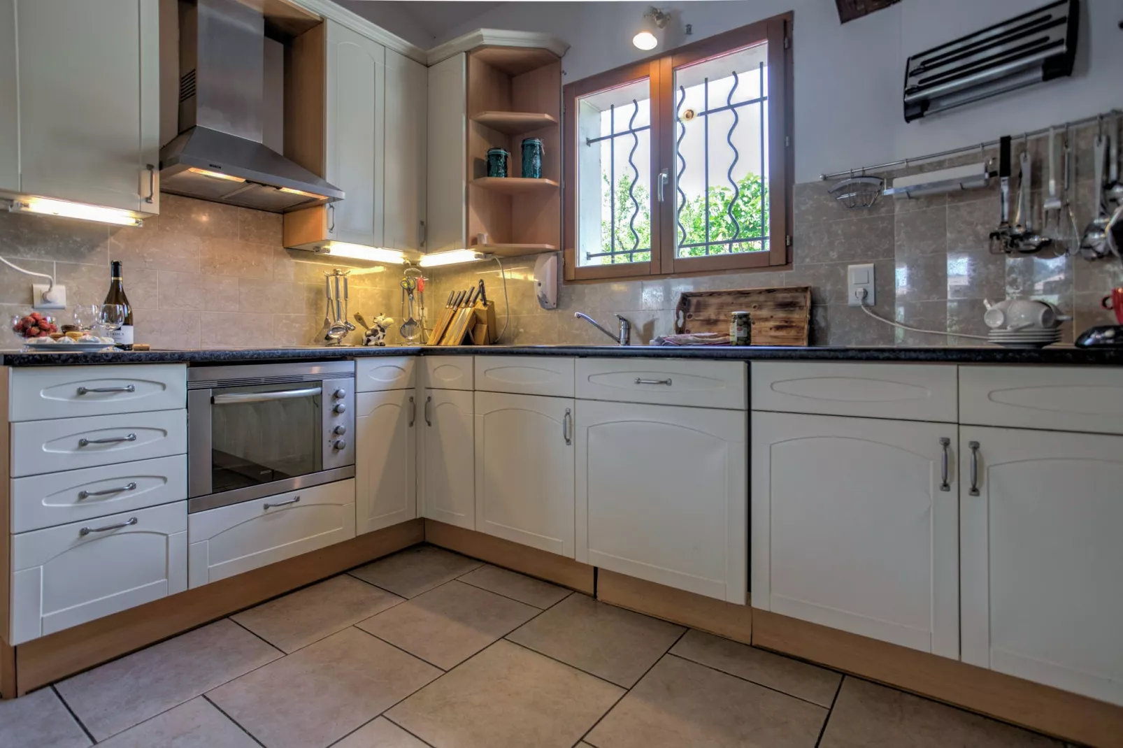 La Cerisette-Kitchen