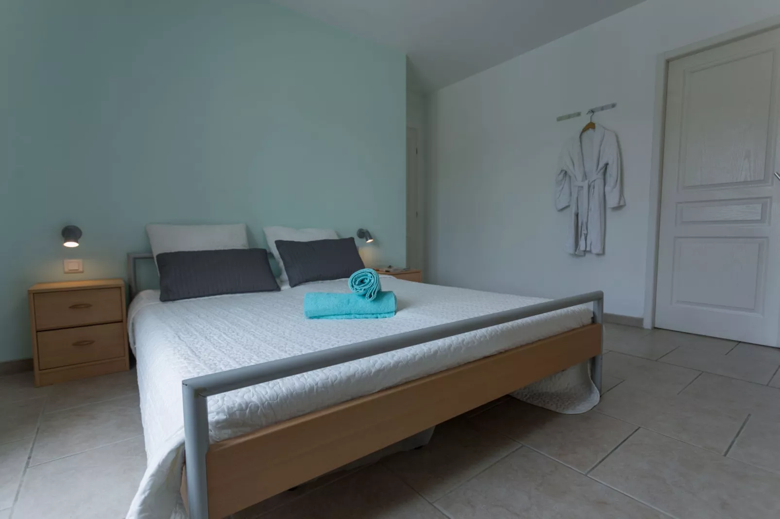 La Cerisette-Bedroom