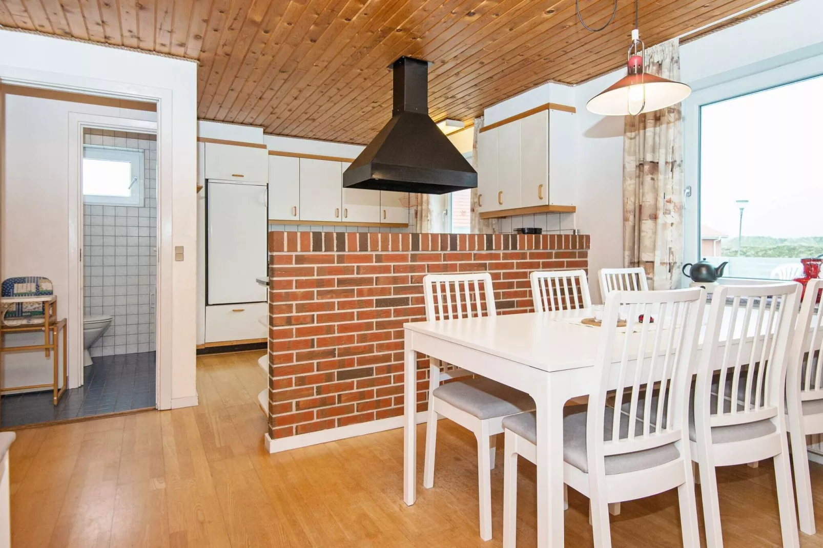 8 person holiday home in Frøstrup-By Traum-Indoor