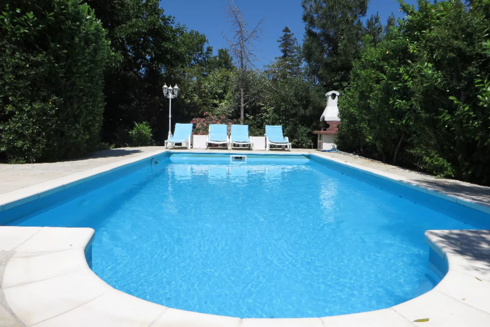 Le Bon-Pool