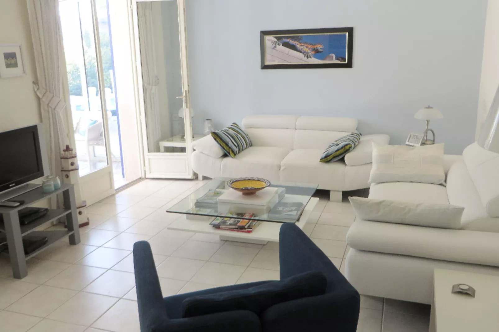 Le Bon-Living room