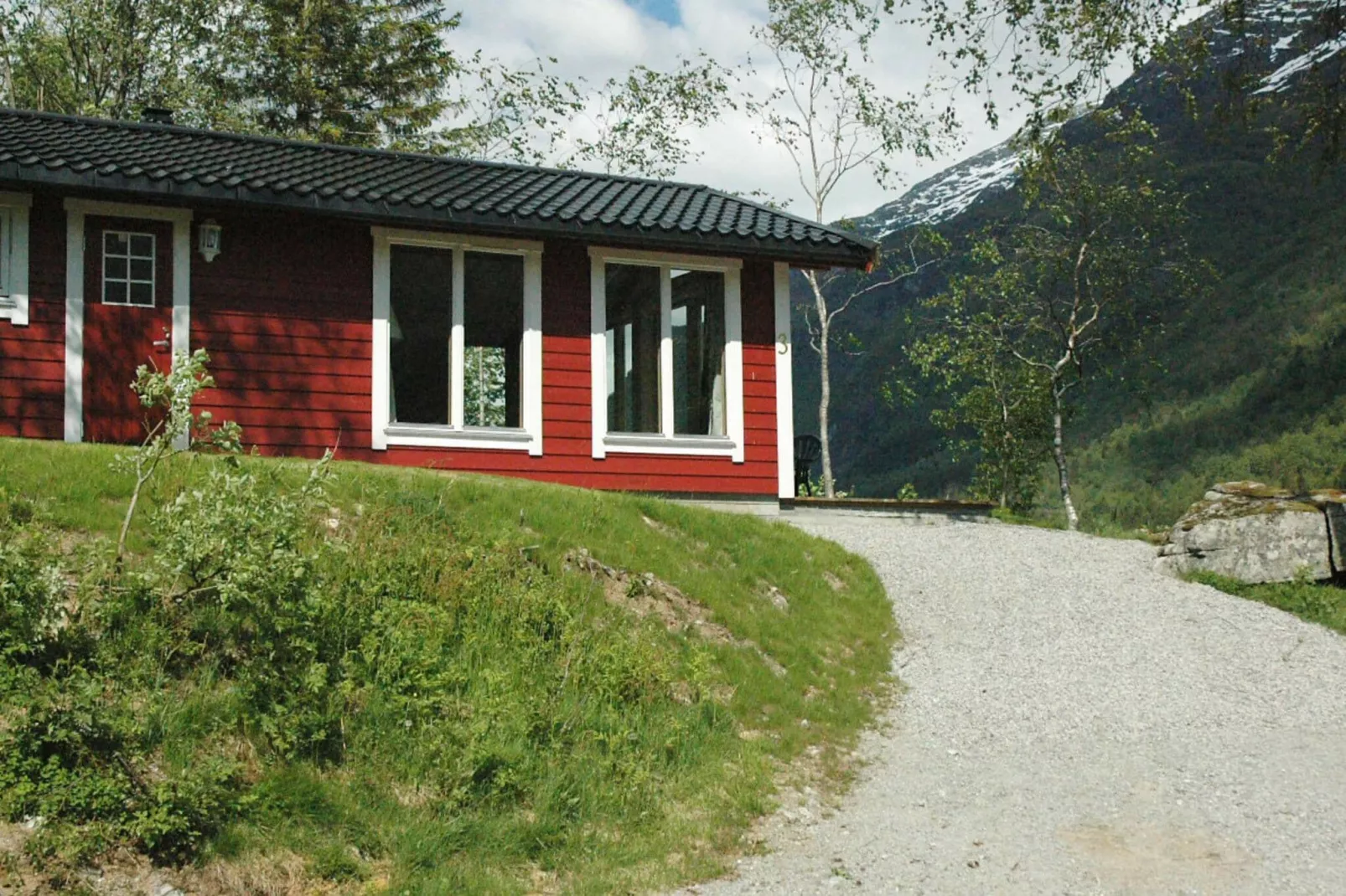 37214-NR. 3-Outdoor