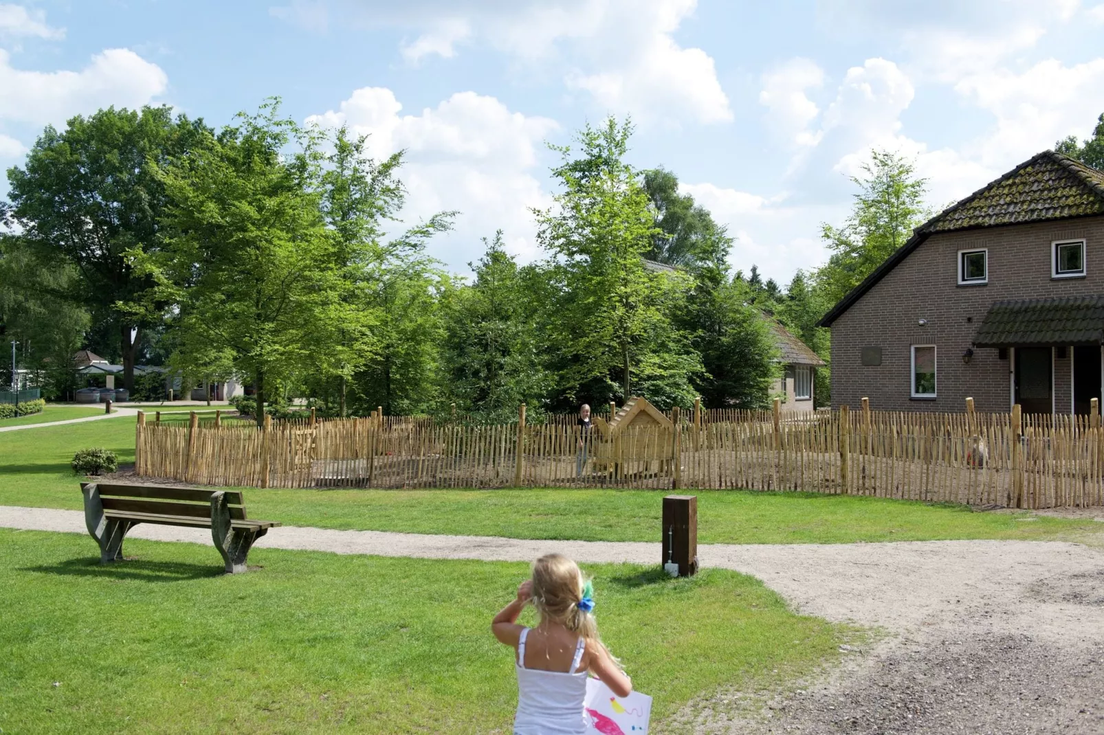 Vakantiepark Sandberghe 1-Gardens summer