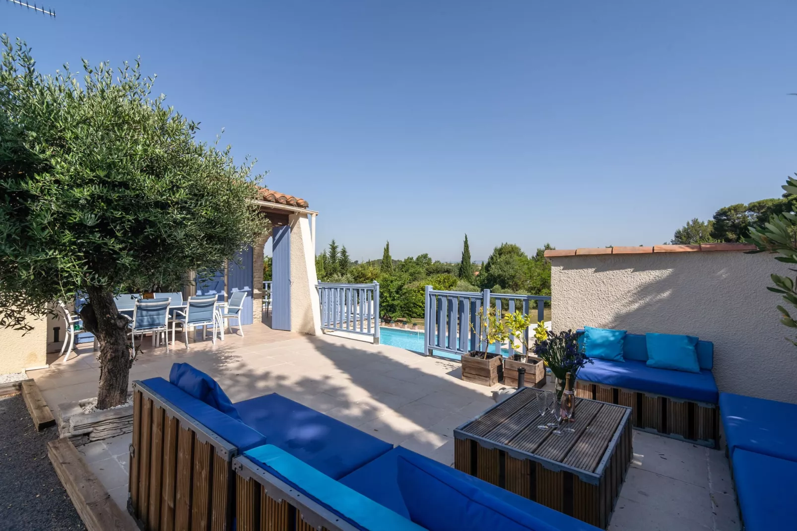 Le Dolmen-Terrassenbalkon