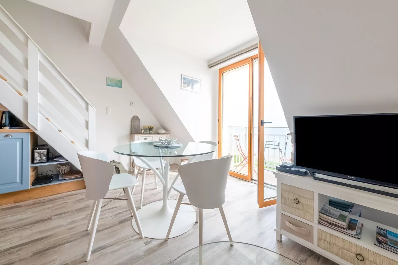 APPARTEMENT DUPLEX CHEZ LAURETTE-Dining room