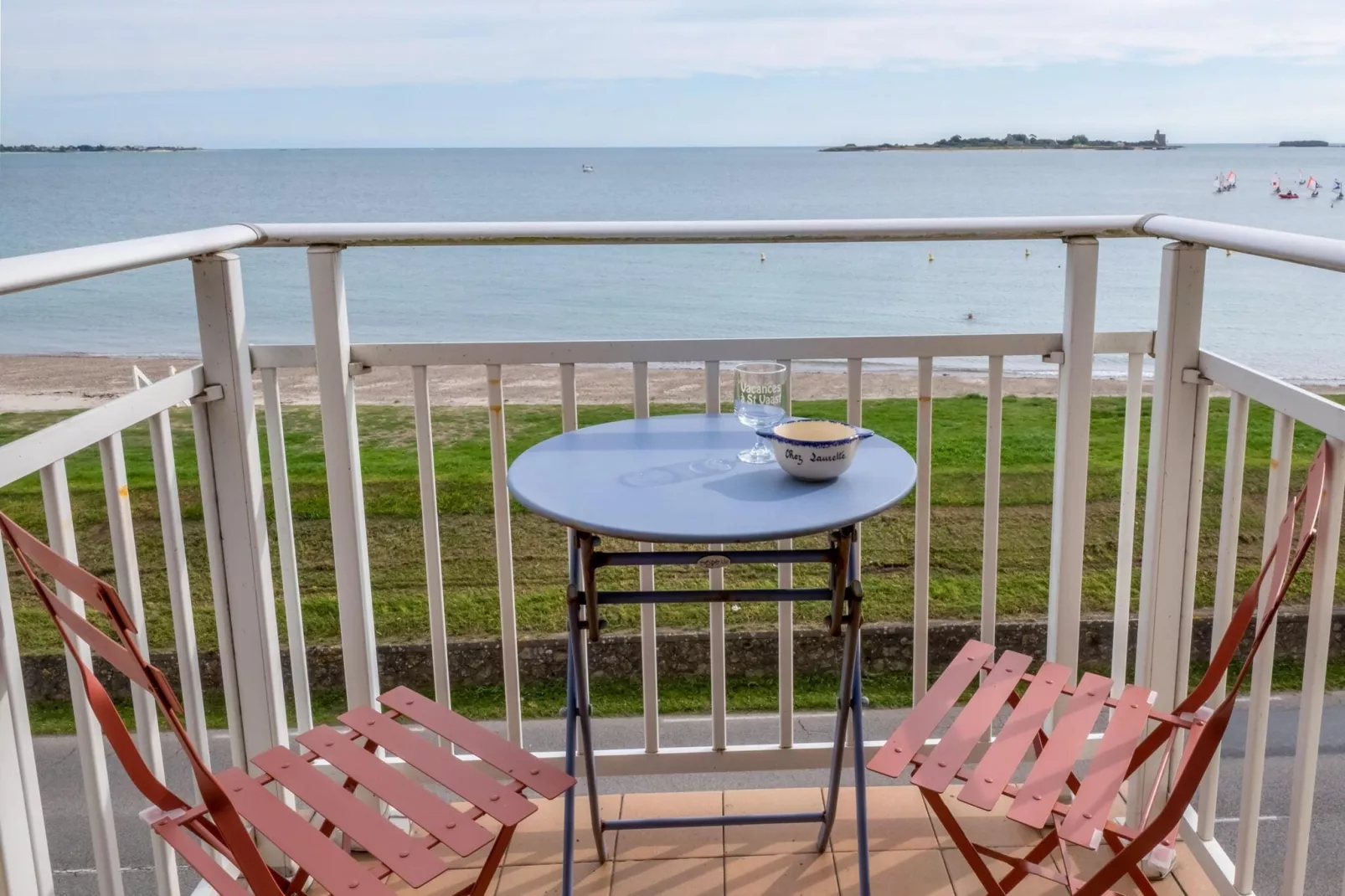 APPARTEMENT DUPLEX CHEZ LAURETTE-Terrace balcony