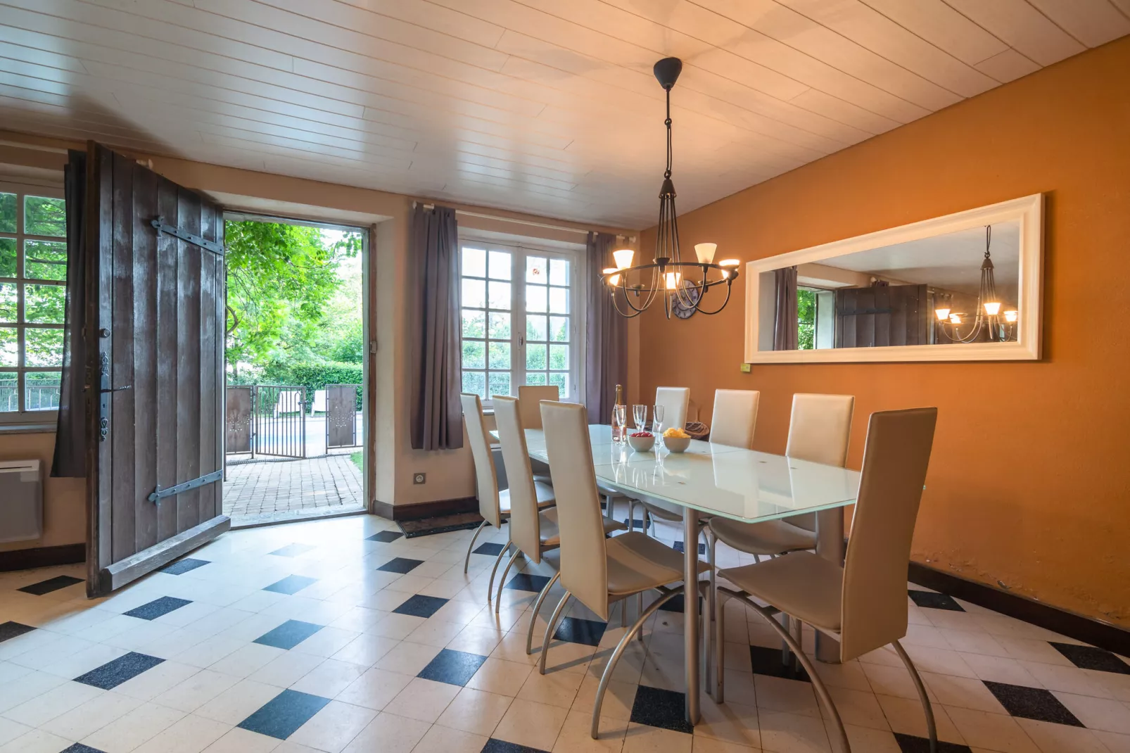 Le Garric-Dining room