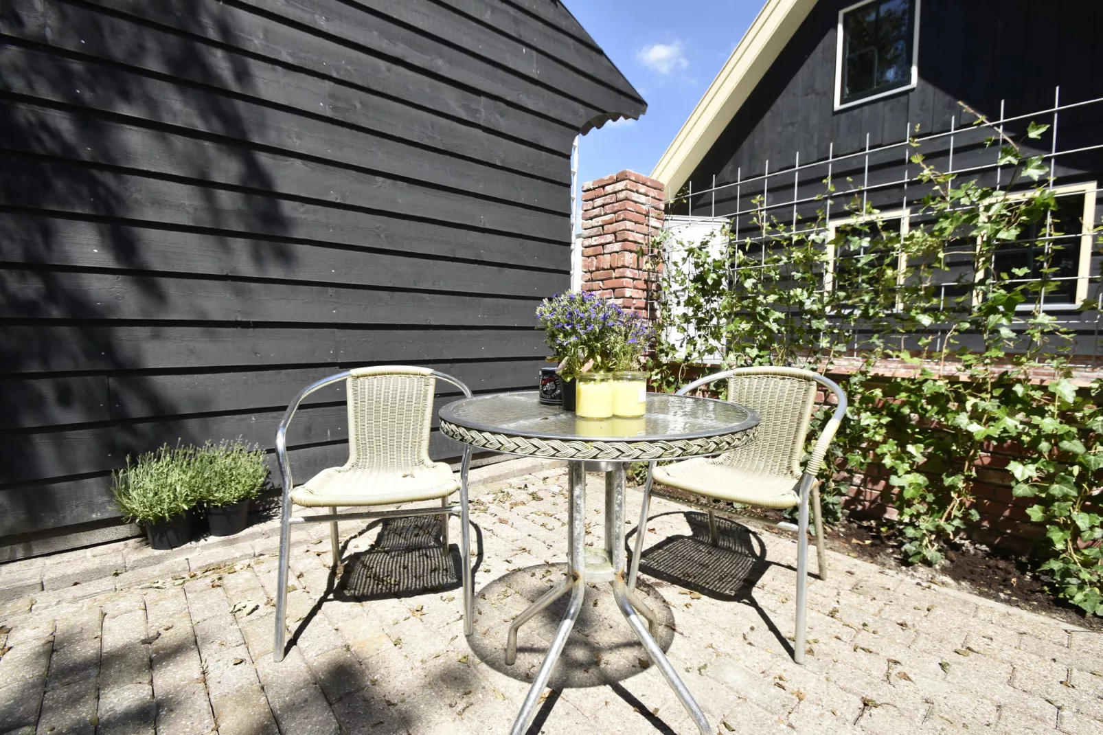 Harrekidee-Terrace balcony