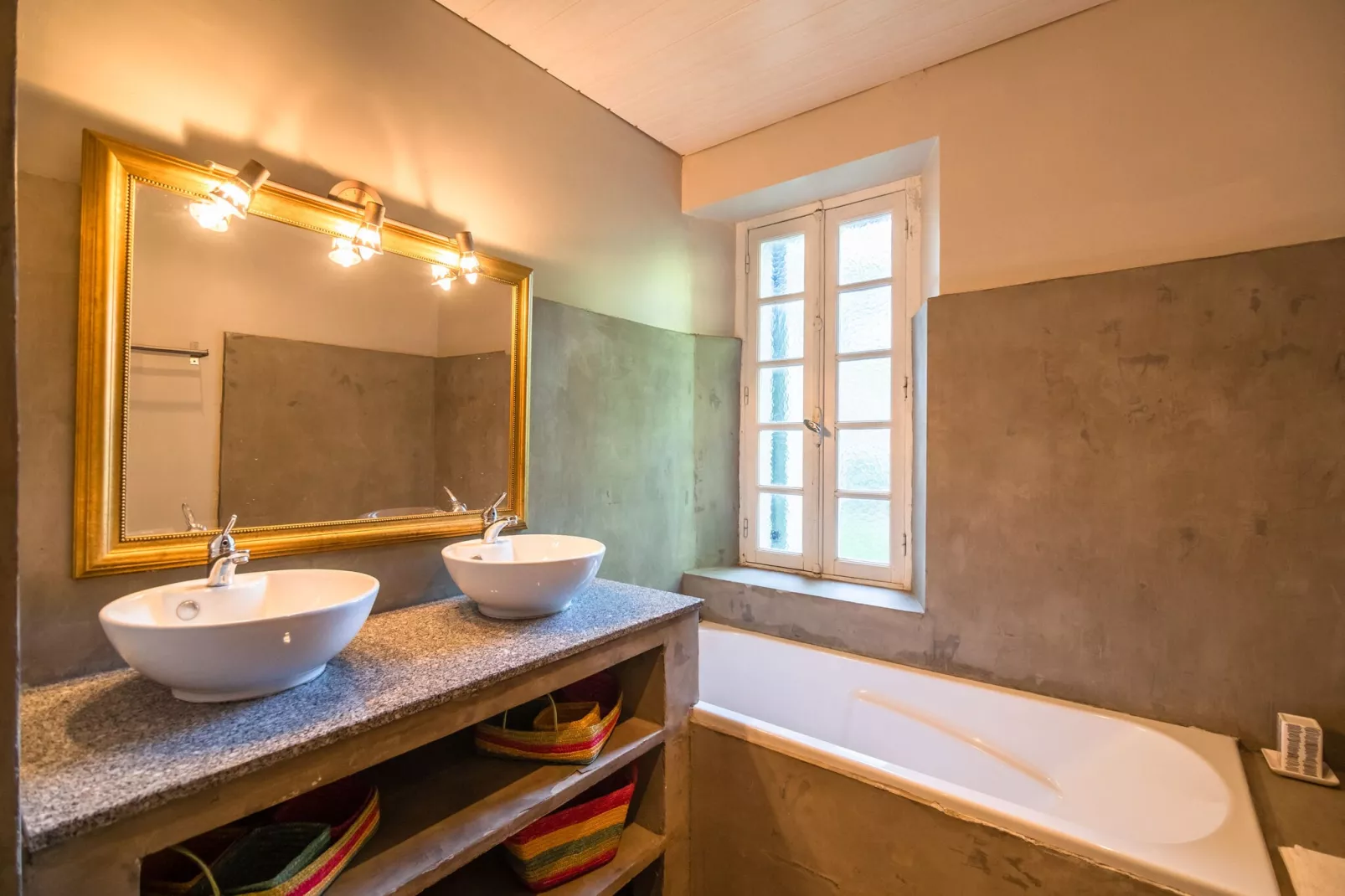Le Garric-Bathroom