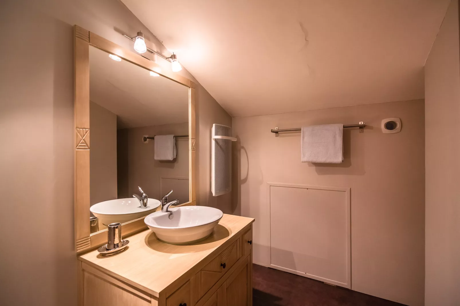 Le Garric-Bathroom
