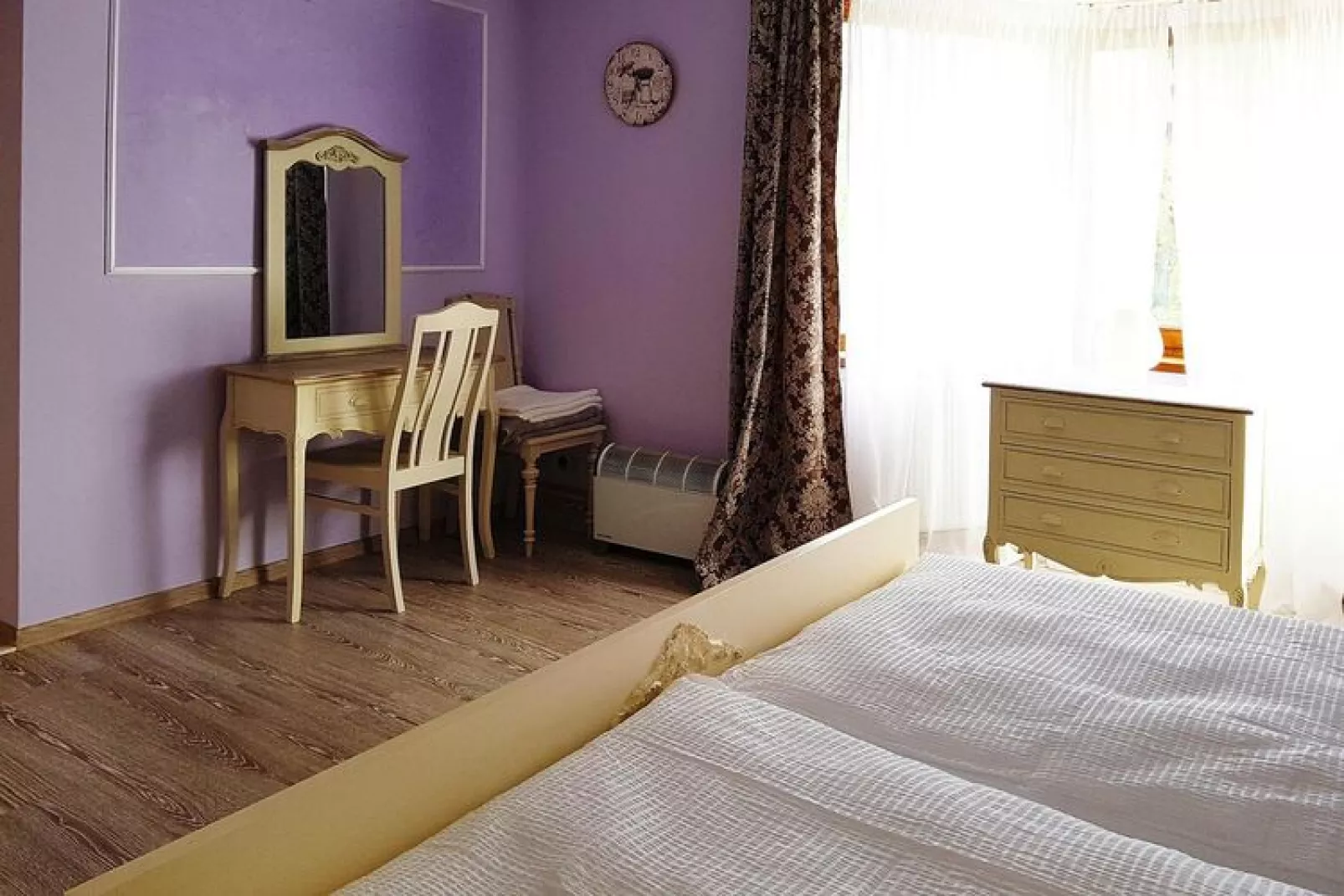 Komfortowy dom wakacyjny z prywatnym basenem dla 8 osób w Trzesaczu-Bedroom