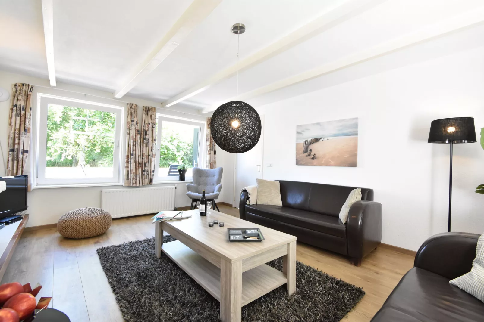 De Notenweide-Living room