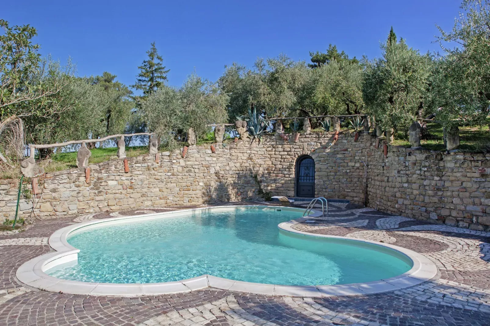 Appartamento Le Colline-Schwimmbad
