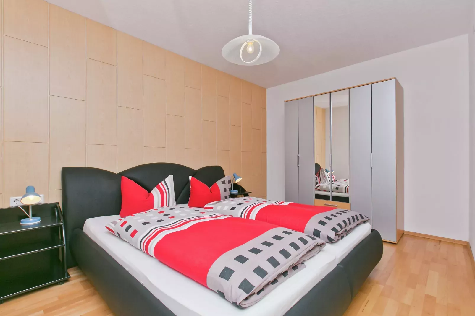 Björn-Bedroom