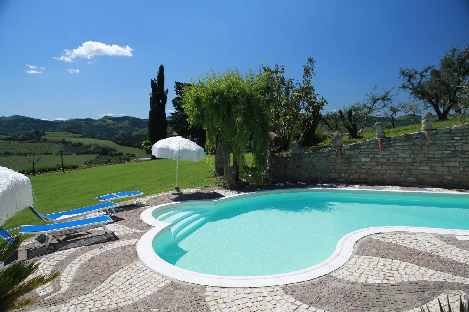 Appartamento Le Colline-Schwimmbad