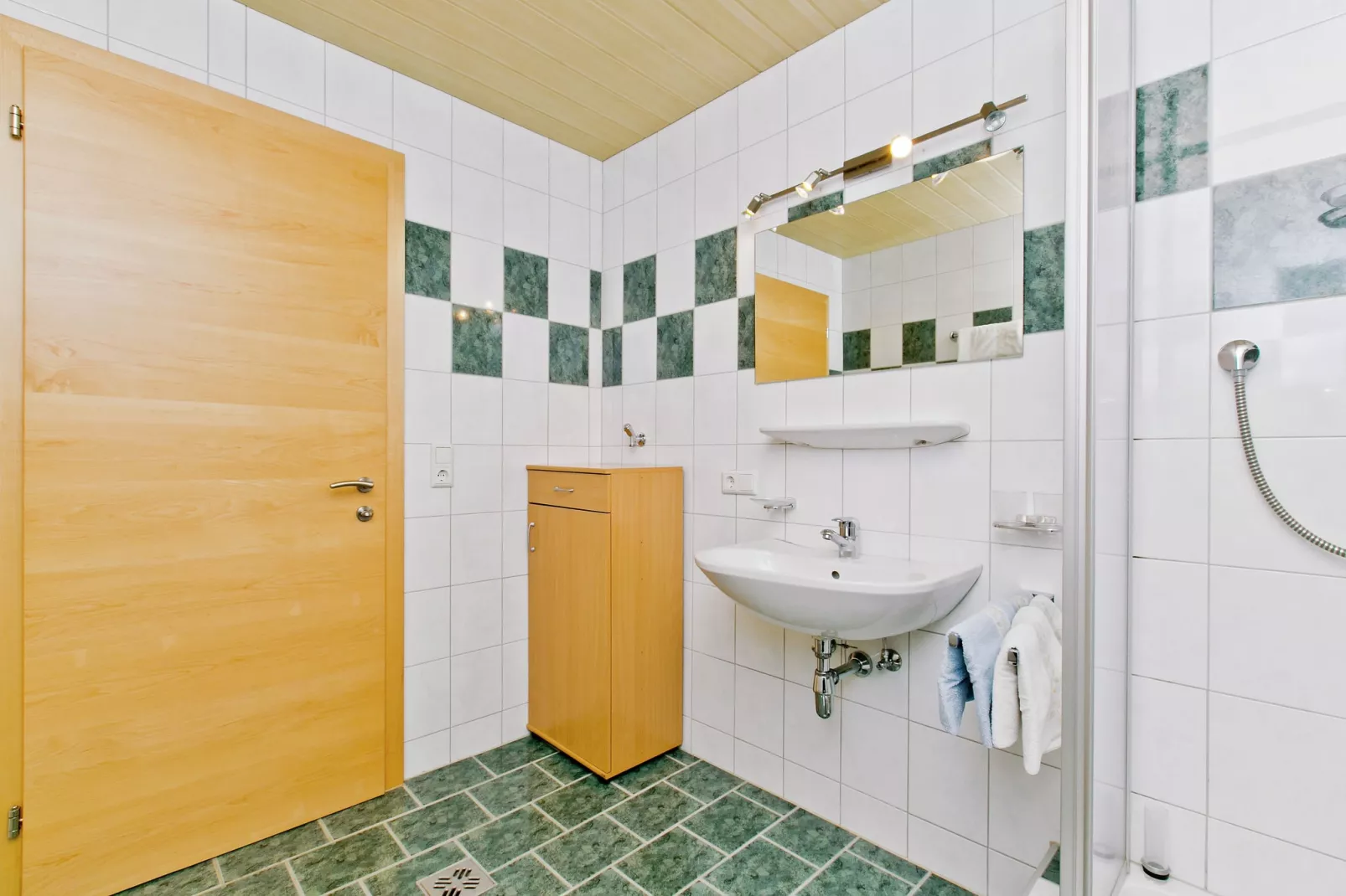 Björn-Bathroom