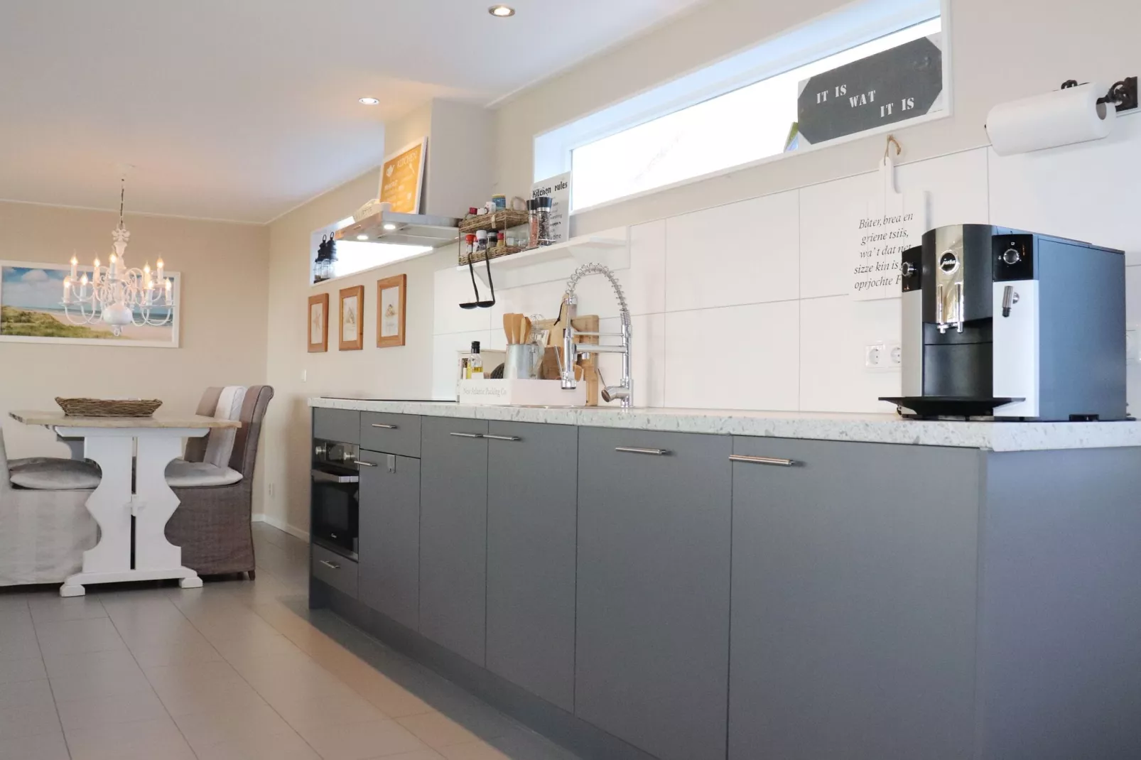 Wol Thus-Kitchen