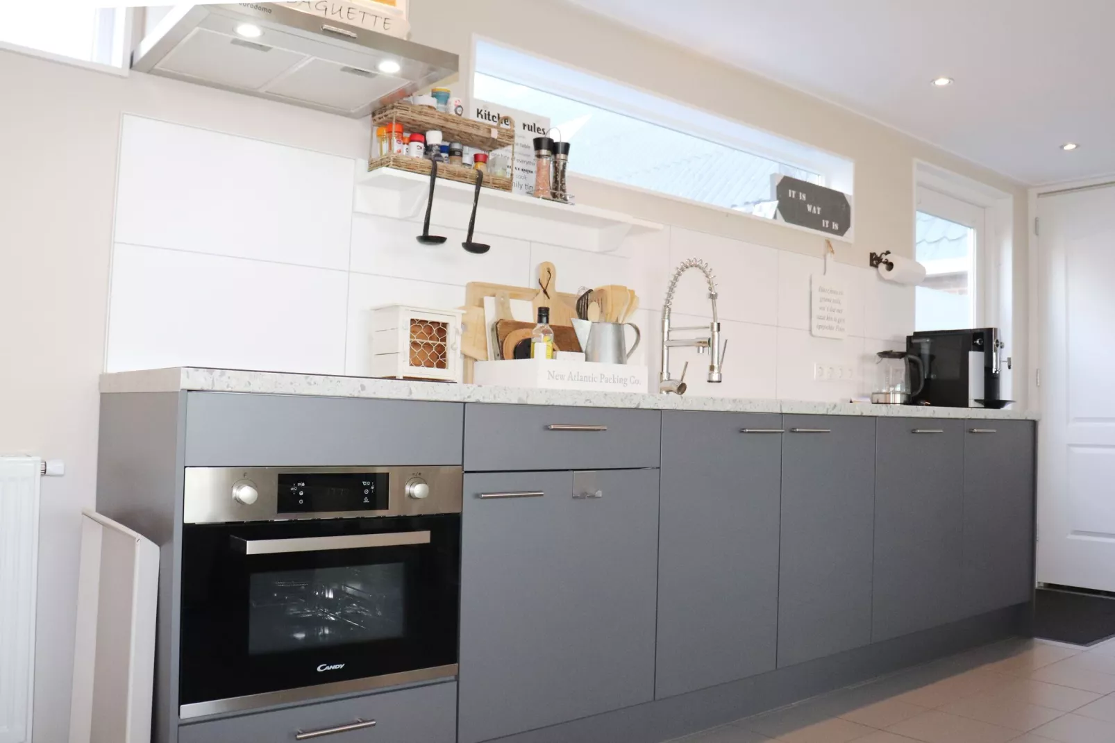 Wol Thus-Kitchen