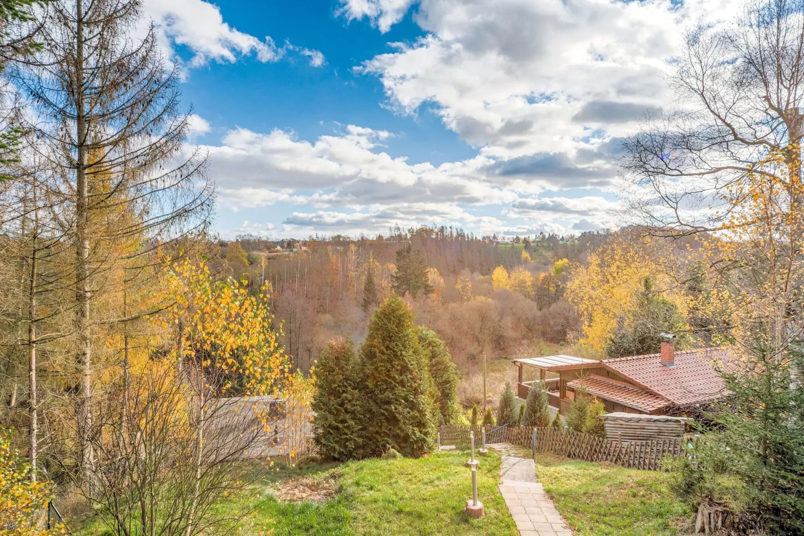Holiday home with terrace next to the forest-Gardens summer
