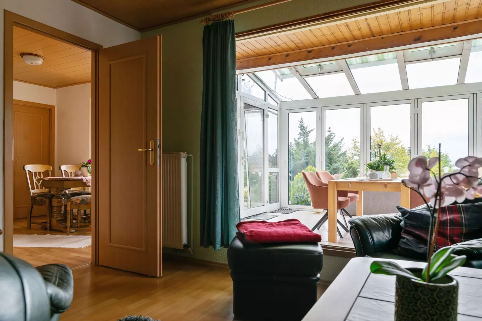 Thale-Living room