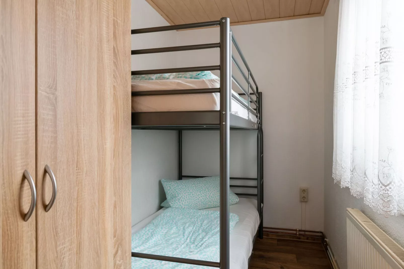 Thale-Bedroom